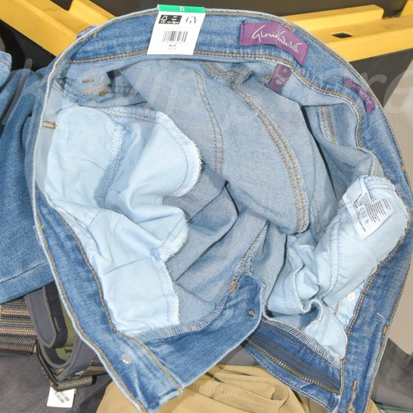 Gloria Vanderbilt Ladies' Amanda Capri - Picture 6 of 6